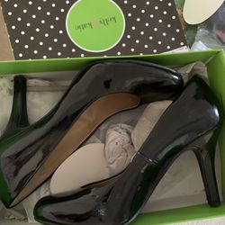 Kelly and Katie, Black heels size 9 M