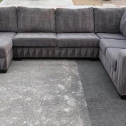 Sectional Couch Sofa (Delivery Available)