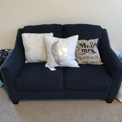 Beautiful Couch Set Forsale 