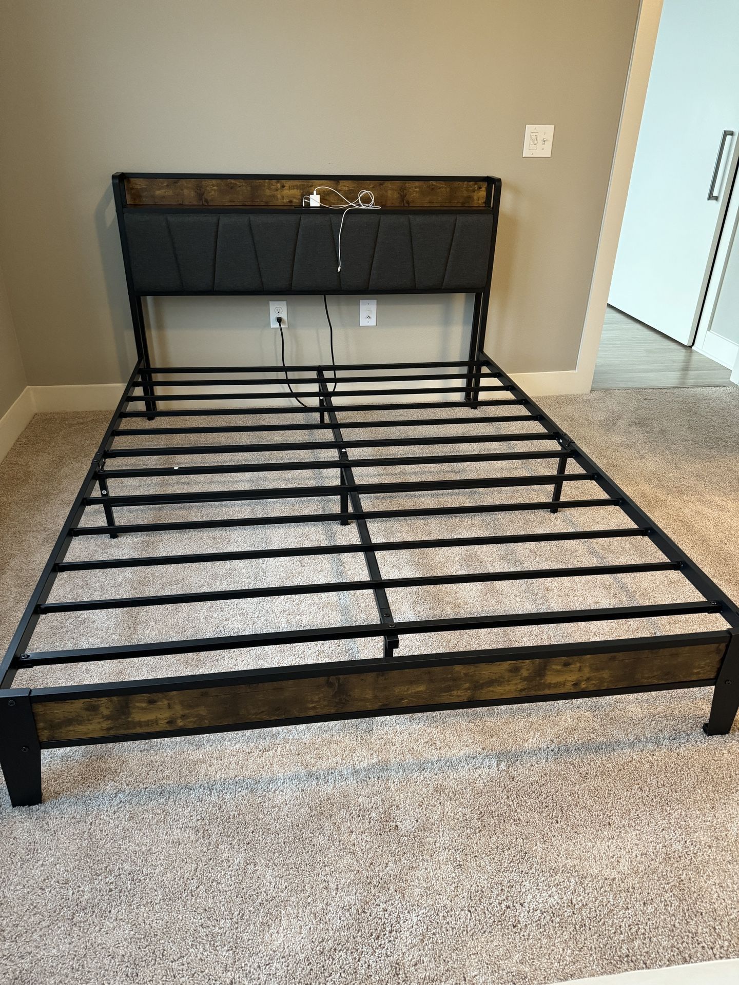 QUEEN SIZE THARISGA BED FRAME