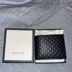 Black Gucci Wallet 