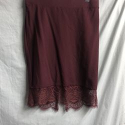 Nwot Gorgeous Ponte Knit Torrid burgundy lace pencil skirt 