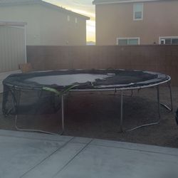 Trampoline 