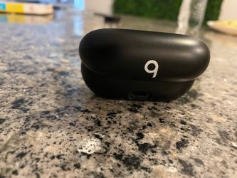 Beats black