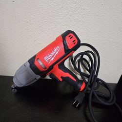 MILWAUKEE CORDED 1/2 IMPACT WRENCH 