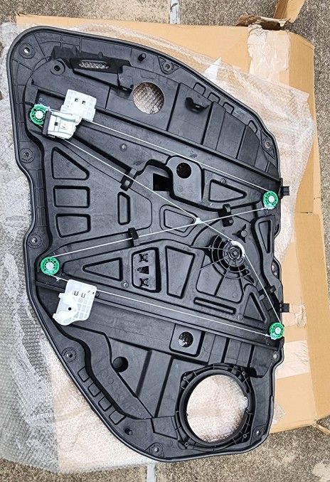 Kia Dasbecan Front Left Driver Side Power Window Regulator with Panel