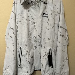 Under Amor Men’s Sports Jacket, Size# XL , $50 Firm 