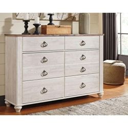 Gorgeous nice dresser!