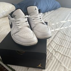 Jordan’s 1 White And Black