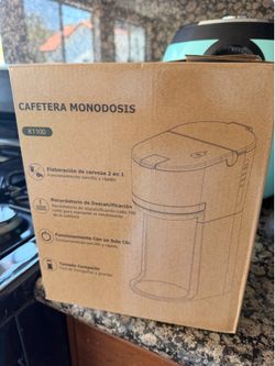 Single serve coffee meaker