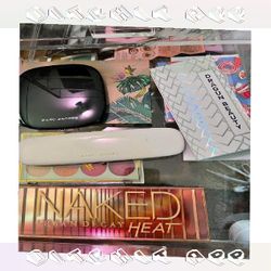 either I Complete Beauty Makeup Bundles for Picture-Perfect Finish