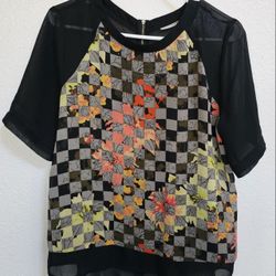 Halogen Top Blouse Women M flower Print Shirt Pullover Sheer Black Geometric


Excellent Pre-owned condition,  no flaws

Size Medium

Sheer material


