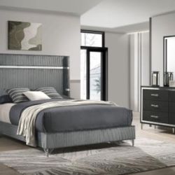 New 4pc Bedroom Set In Box 📦 🛑 Stop Paying Retail Prices !