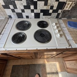 Frigidaire Electric Cooktop – Works Great