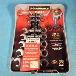 WRENCH SET 8 PIECE METRIC RATCHETING NEW