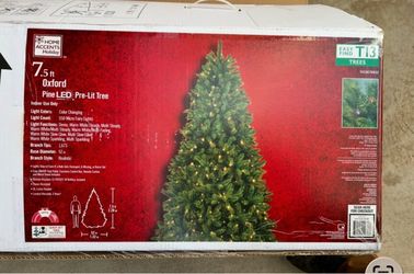 New 7.5’ Oxford Pine pre lit led Christmas tree