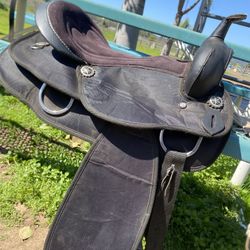 Western Saddle 