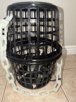 SPOOKY DIY SKELETON IN A CAGE