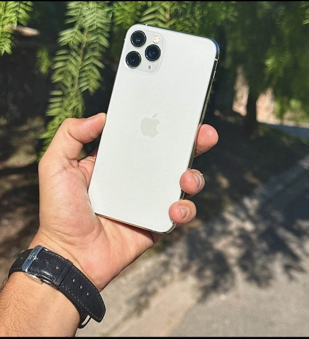 iPhone 11 Pro Max Unlocked With Warranty
