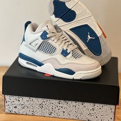 Jordan 4 Retro