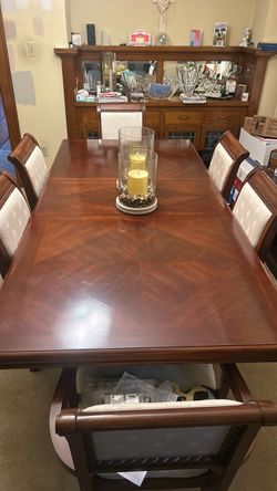 Dining room table