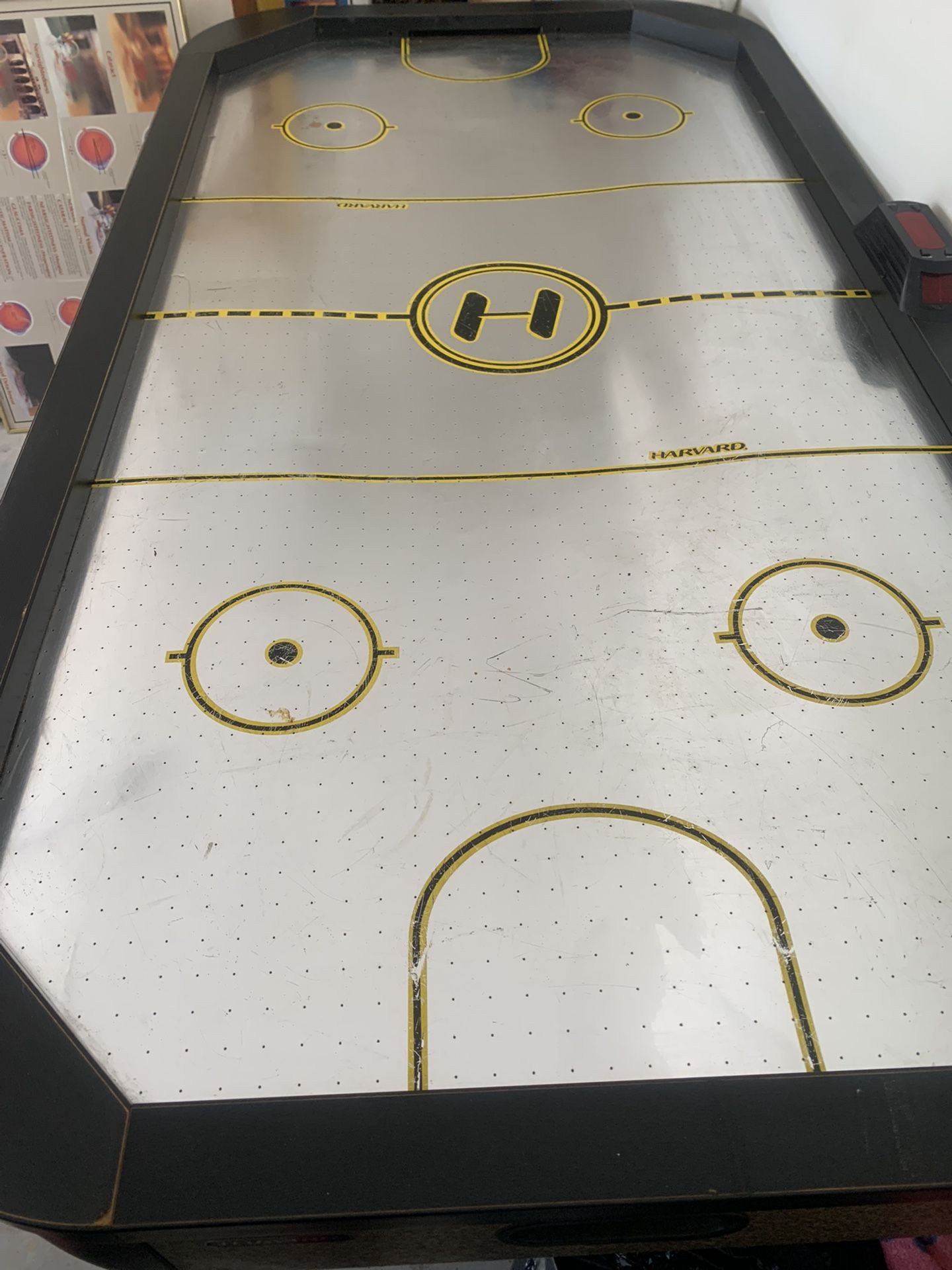 Harvard Air hockey Table **Missing Accessories