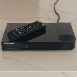 Samsung Blu-Ray DVD Player with Remote