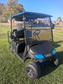 Golf Cart with new Lithium Battery 48v Four seater runs great