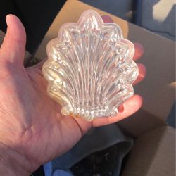 Vintage Gorham Crystal Chantilly pattern clear 24% lead crystal glass shell shaped trinket box