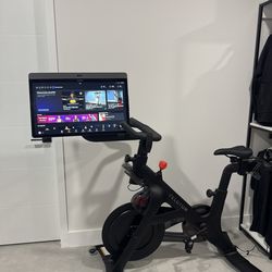Peloton bike plus