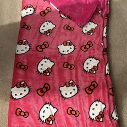 New HELLO KITTY SLuMBER BLANKET/BAG