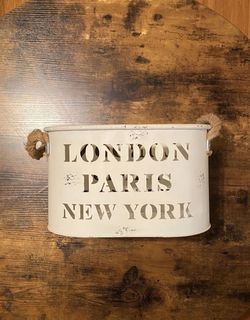 Metal Basket/ Bucket | Porterville 