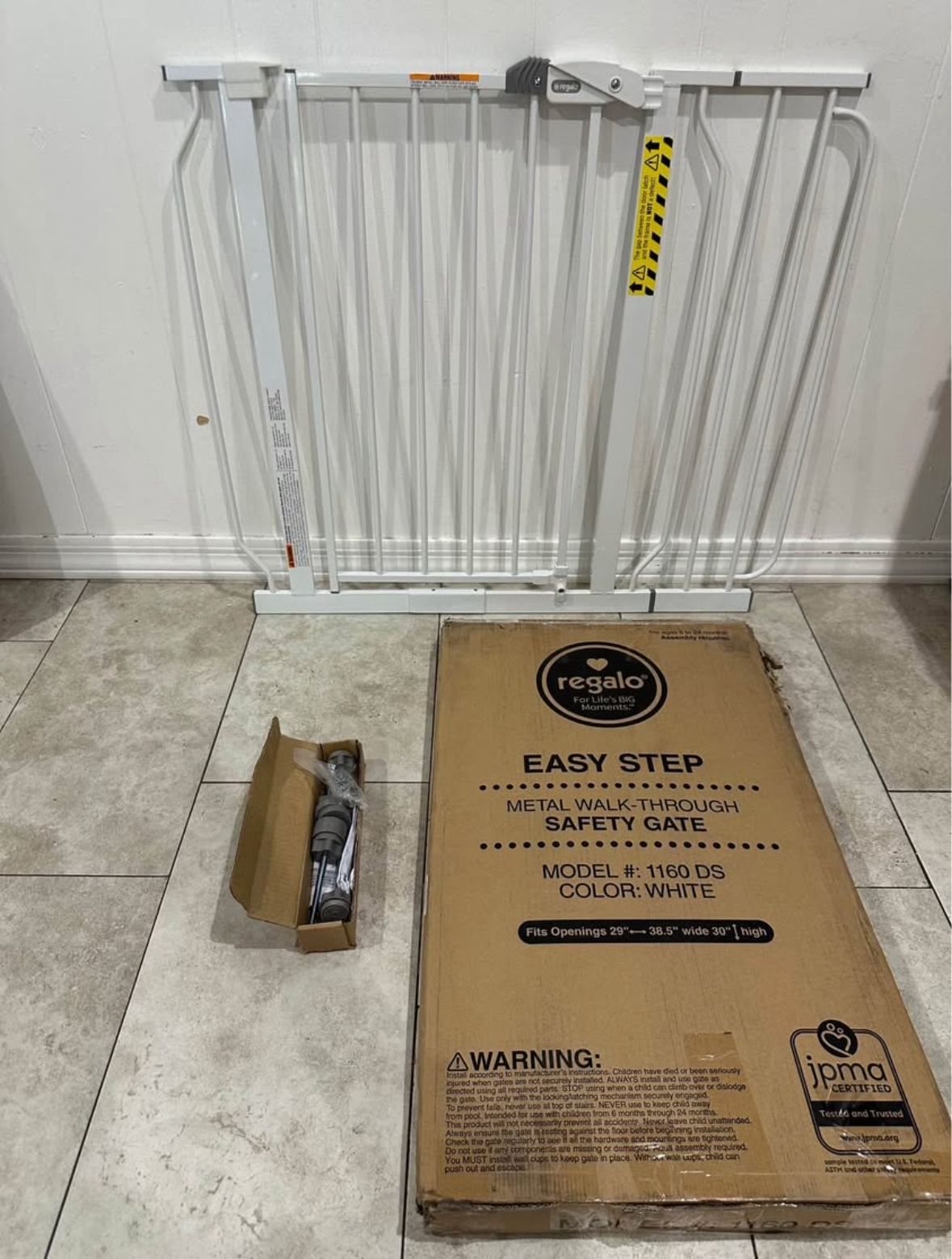 Wide Pet Gate / Baby Gate - Fits Openings 29” - 38.5”