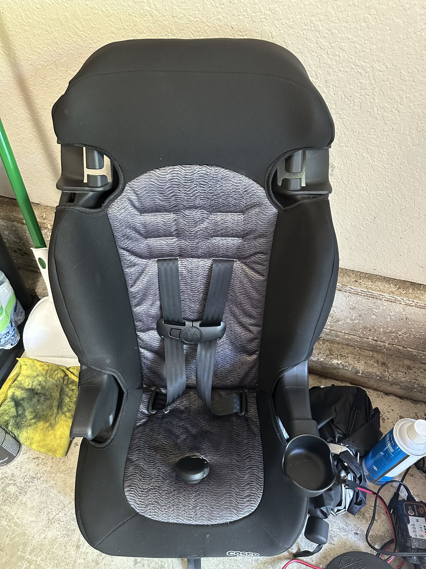 Brand New Cosco Kids Car seat