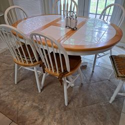 Solid Wood Dinning Table with 6 Chairs 