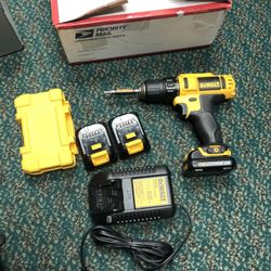 drill , Tools-Power Dewalt Drill 12V W/3 Batteries and Charger and Drill Bit