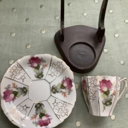 Thames Hand painted Japan 425 A Victorian Rose Flowers Tea Cup and Saucer