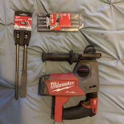 Milwaukee 1”sds Rotary Hammer With Buts 