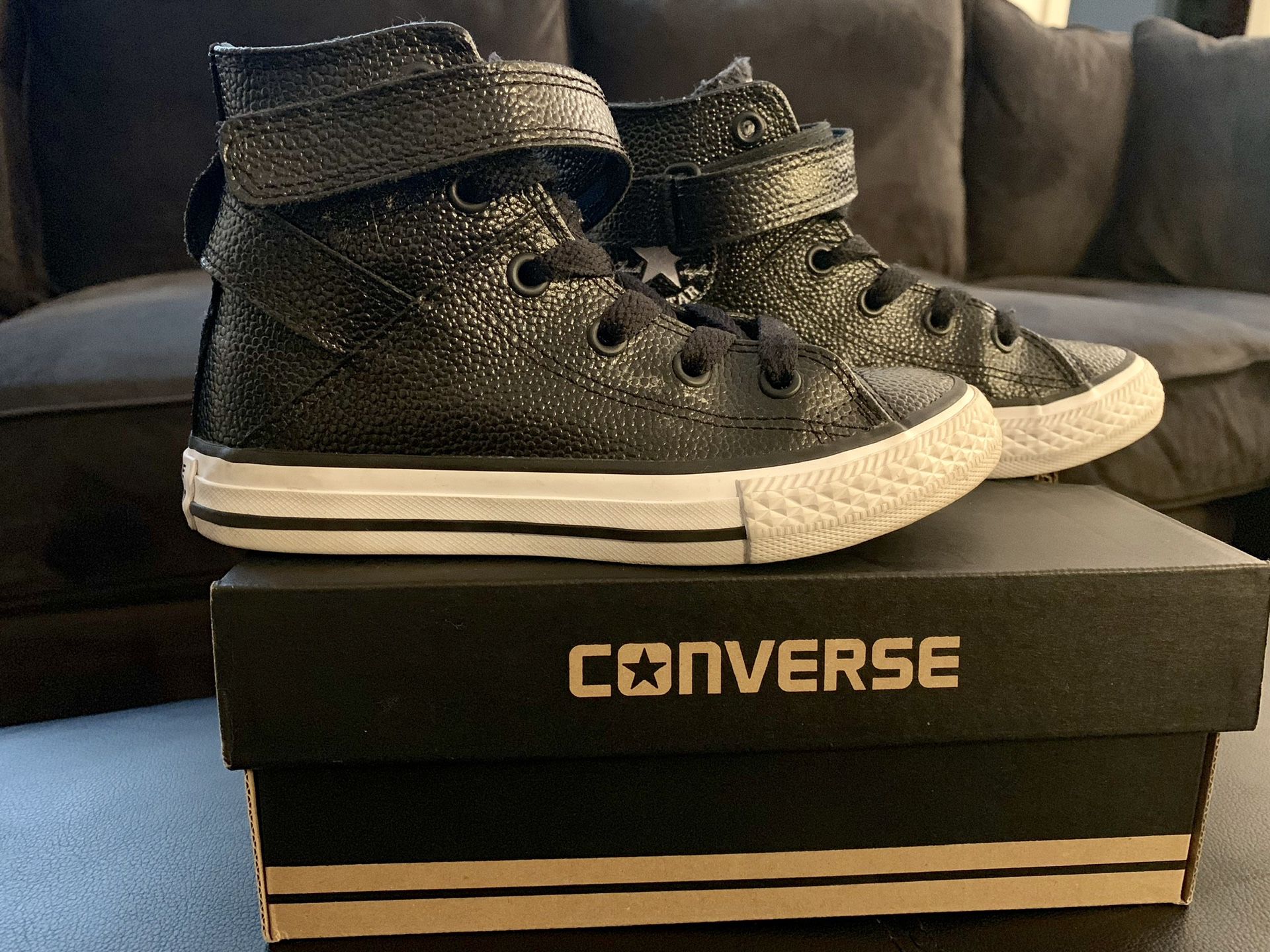 Kid’s Converse (High Top Leather) size 12