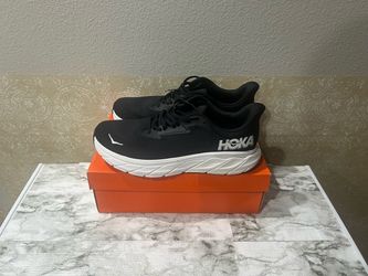 Hoka Arahi 7