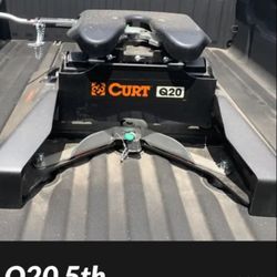 CURT Q20 Fifth Wheel Hitch fir Nissan$595