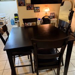 Dining set