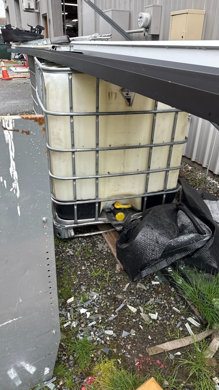 275 Gal Storage Tank