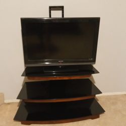 Sharp 32" Inch Tv With Remote Good Condition 