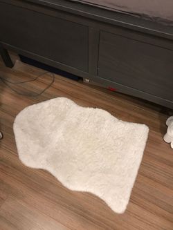 Bedroom Matt white Fur