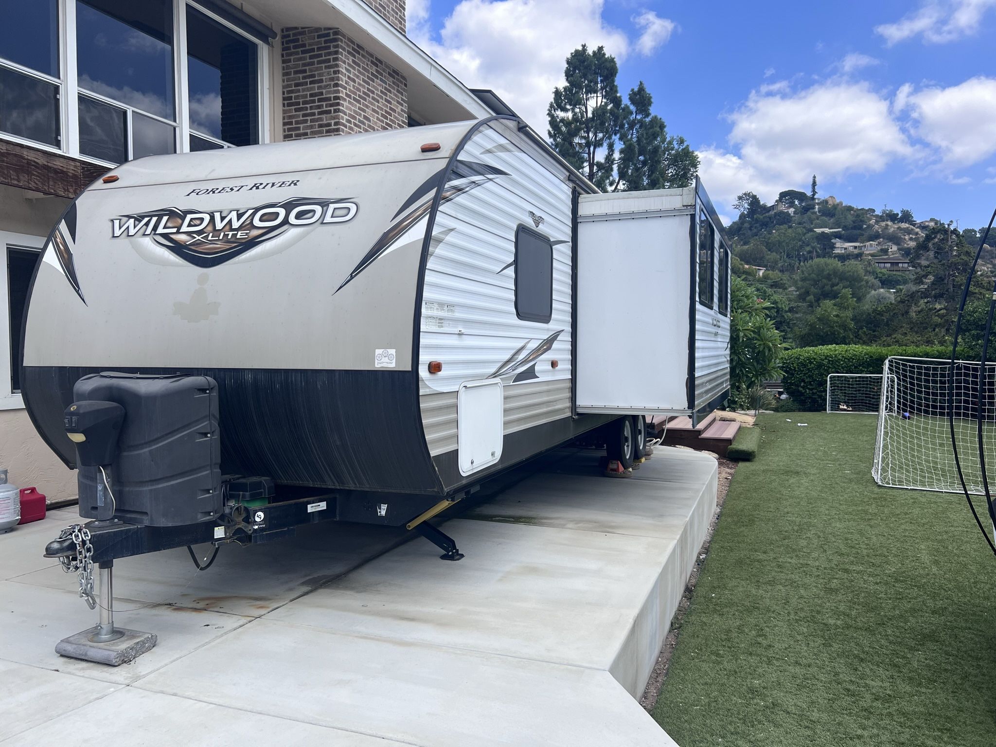 2018 Forest River Wildwood X-Lite 282QBXL