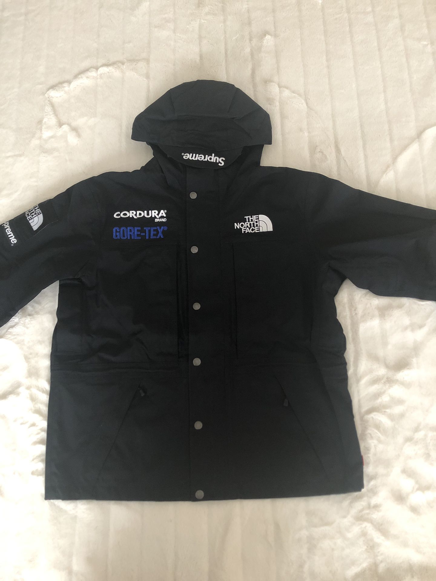 Supreme northface expedition jacket black Sz Small brand new