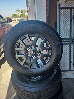 Llantas y Rines  245/70/ R 17  11 GEOLANDAR X  TOYOTA TACOMA  20026  NUEVAS