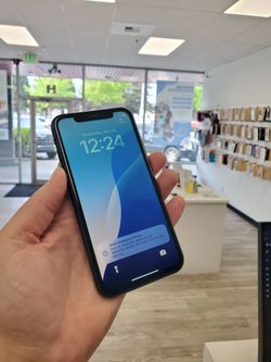 iPhone XR 6.1" (Unlocked) 128GB Good Black