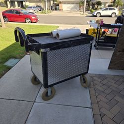 Rubbermaid WORK Cart